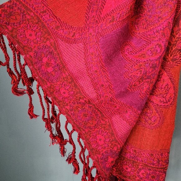 Stunning Red and Purple Paisley Designed Oversized Scarf - Picture 8 of 10